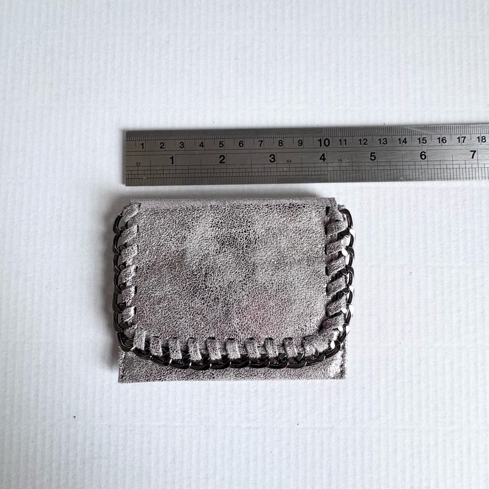 Distressed Chain Detail Wallet - Picture 6 of 6